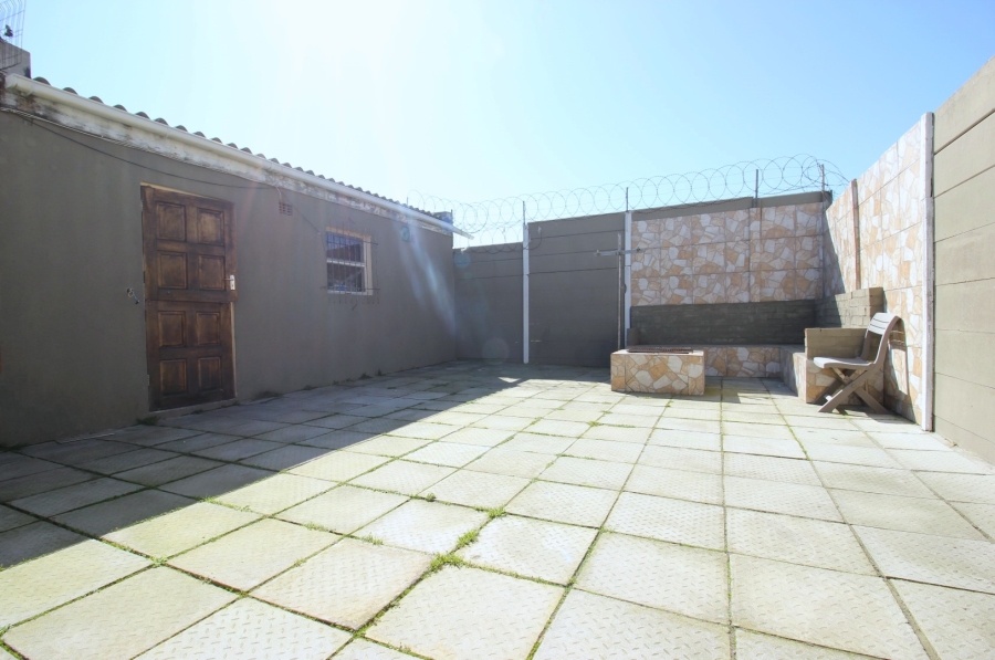 3 Bedroom Property for Sale in Portlands Western Cape